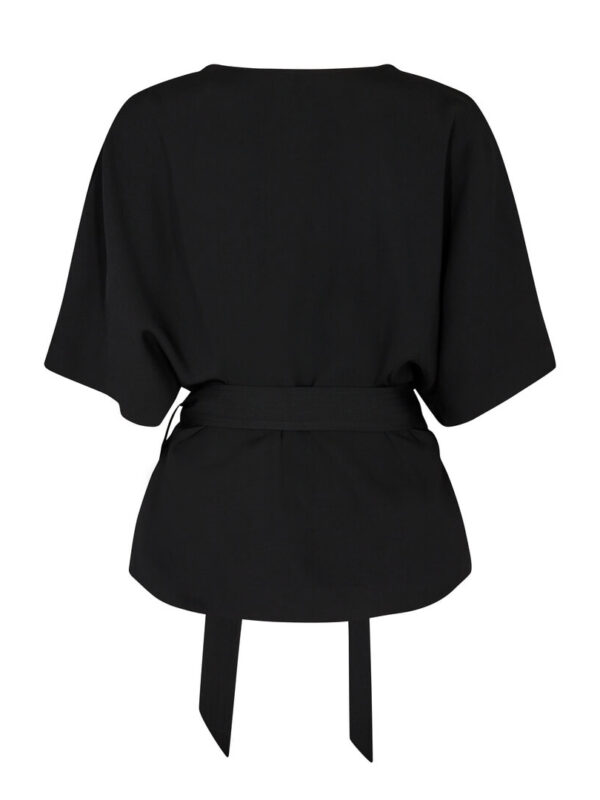 LY22-137910-801_2.Rikas Leia Blouse Black (1) (1)
