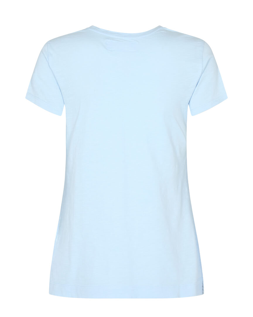 SS22-140930-495_2.Arden Organic V-SS Tee Skyway (2) (1)